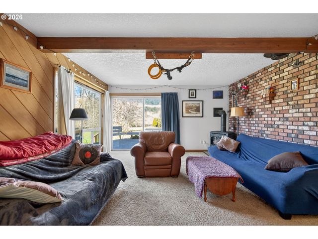 205 FARWEST St, North Bonneville, WA 98639