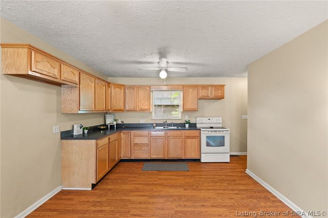 115 Popp Avenue, Sellersburg, IN 47172