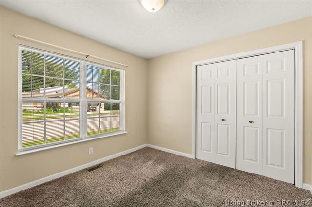 115 Popp Avenue, Sellersburg, IN 47172