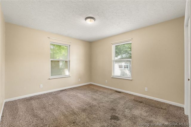 115 Popp Avenue, Sellersburg, IN 47172