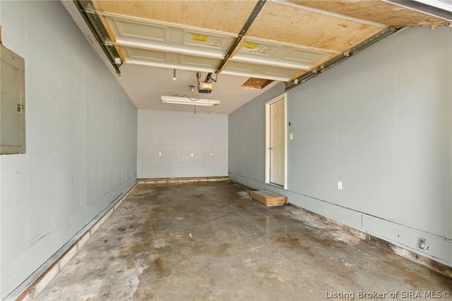 115 Popp Avenue, Sellersburg, IN 47172