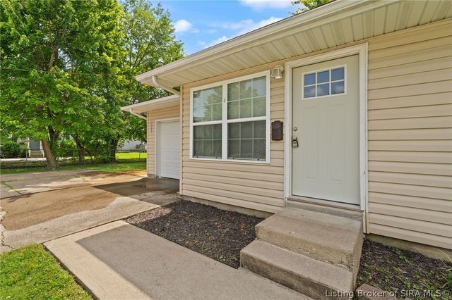 115 Popp Avenue, Sellersburg, IN 47172