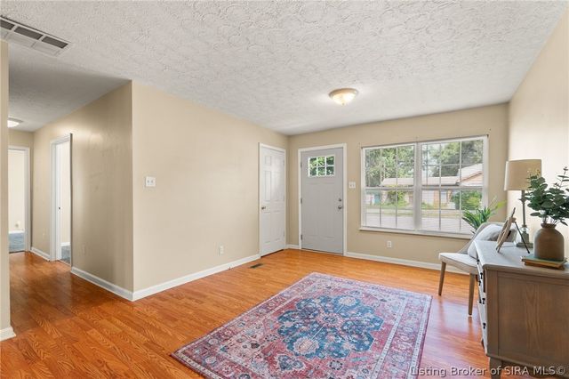 115 Popp Avenue, Sellersburg, IN 47172