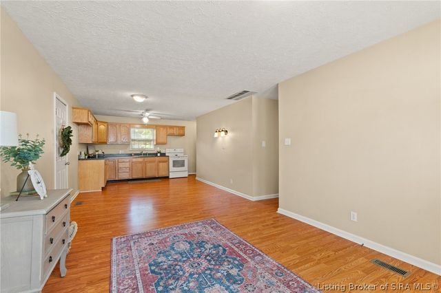 115 Popp Avenue, Sellersburg, IN 47172