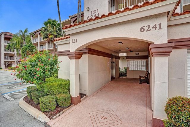 6241 Pointe Regal Cir 103, Delray Beach, FL 33484