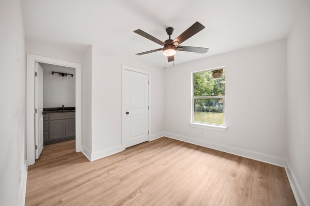 1503 E 9th Avenue, Corsicana, TX 75110