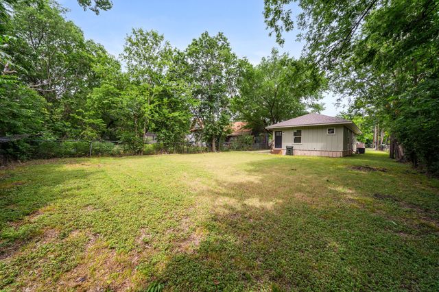1503 E 9th Avenue, Corsicana, TX 75110
