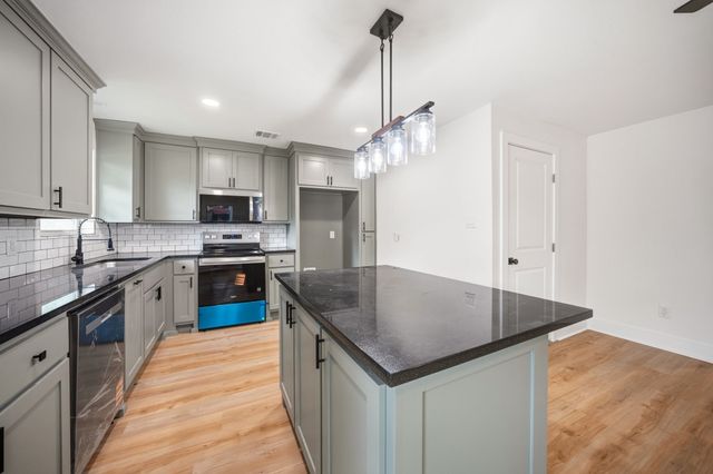 1503 E 9th Avenue, Corsicana, TX 75110