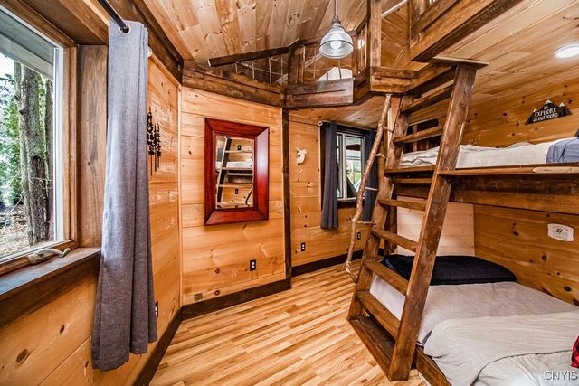 2964 West Lake Road, Cazenovia, NY 13035