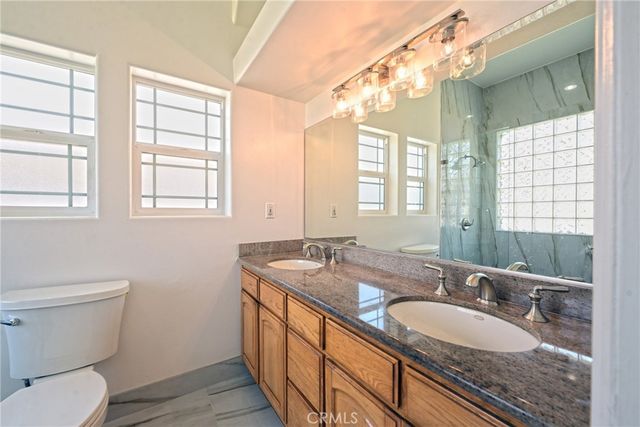 9457 Gotham, Downey, CA 90241