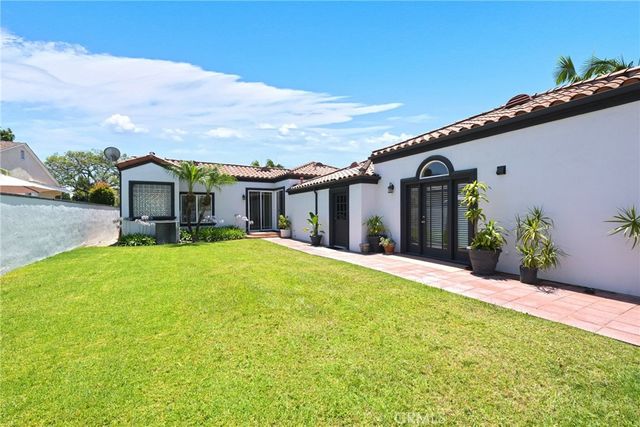 9457 Gotham, Downey, CA 90241