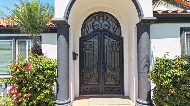9457 Gotham, Downey, CA 90241