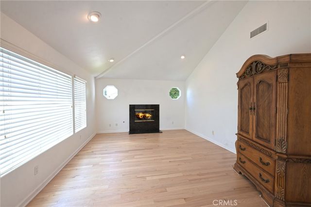 9457 Gotham, Downey, CA 90241