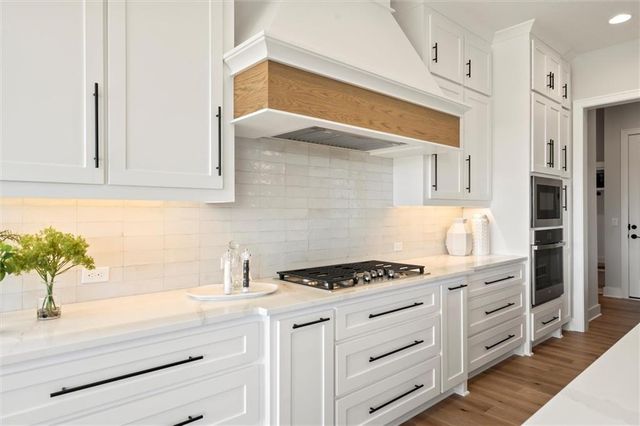 7942 Millridge Street, Shawnee, KS 66220