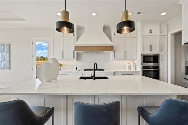 7942 Millridge Street, Shawnee, KS 66220