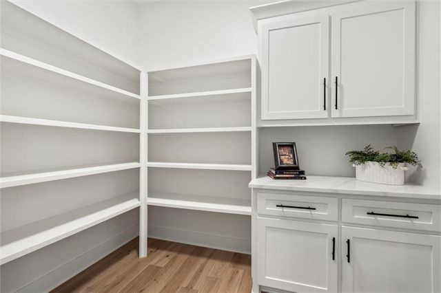 7942 Millridge Street, Shawnee, KS 66220