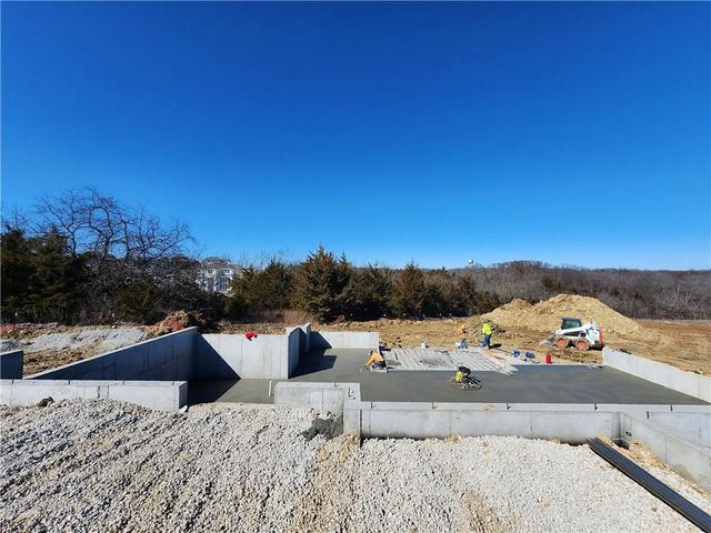 7942 Millridge Street, Shawnee, KS 66220