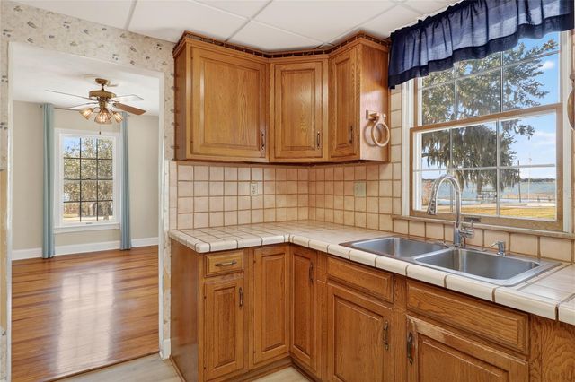 1542 LAKE ARIANA BOULEVARD, Auburndale, FL 33823