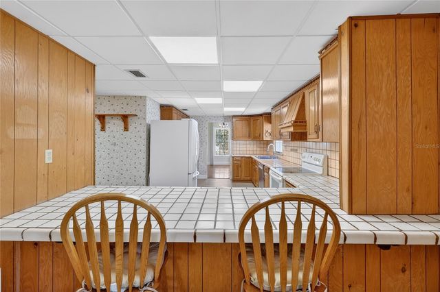 1542 LAKE ARIANA BOULEVARD, Auburndale, FL 33823