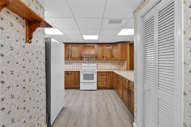 1542 LAKE ARIANA BOULEVARD, Auburndale, FL 33823