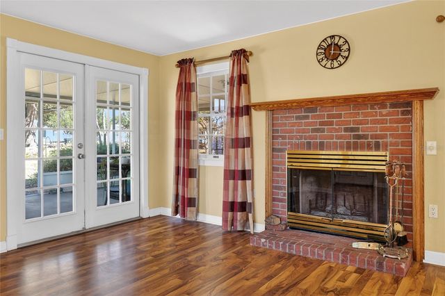 1542 LAKE ARIANA BOULEVARD, Auburndale, FL 33823