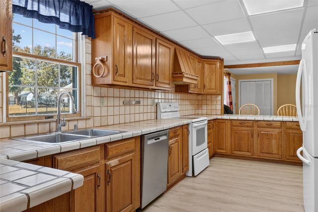 1542 LAKE ARIANA BOULEVARD, Auburndale, FL 33823