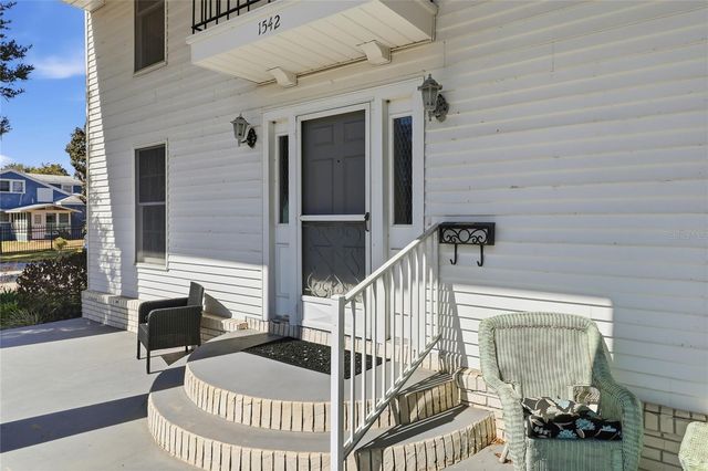 1542 LAKE ARIANA BOULEVARD, Auburndale, FL 33823