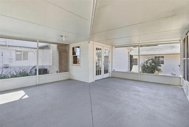 1542 LAKE ARIANA BOULEVARD, Auburndale, FL 33823