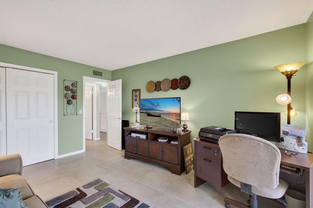 101 Wellington C, West Palm Beach, FL 33417