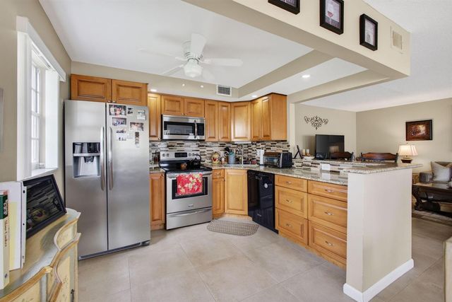 101 Wellington C, West Palm Beach, FL 33417
