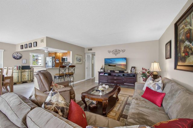 101 Wellington C, West Palm Beach, FL 33417
