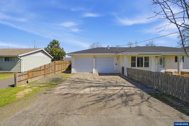 3795 Spicer Dr SE, Albany, OR 97322