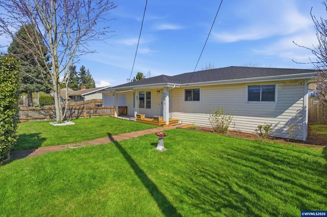 3795 Spicer Dr SE, Albany, OR 97322