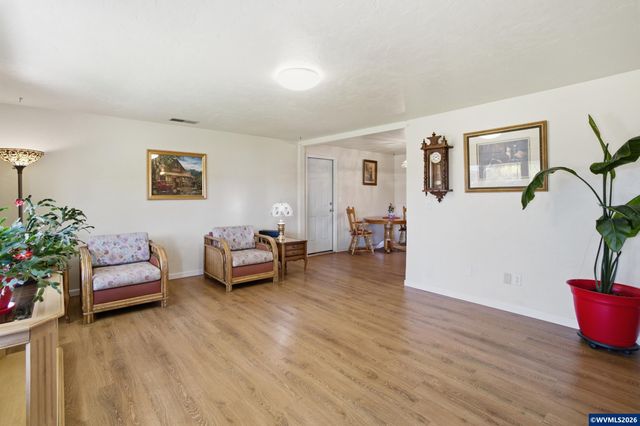 3795 Spicer Dr SE, Albany, OR 97322