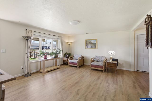 3795 Spicer Dr SE, Albany, OR 97322