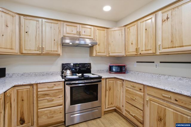 3795 Spicer Dr SE, Albany, OR 97322