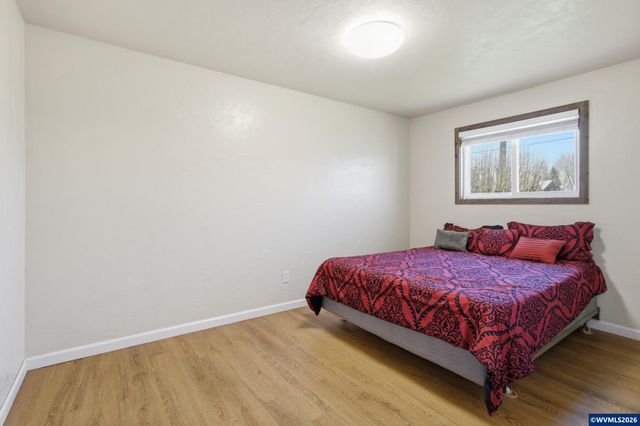 3795 Spicer Dr SE, Albany, OR 97322