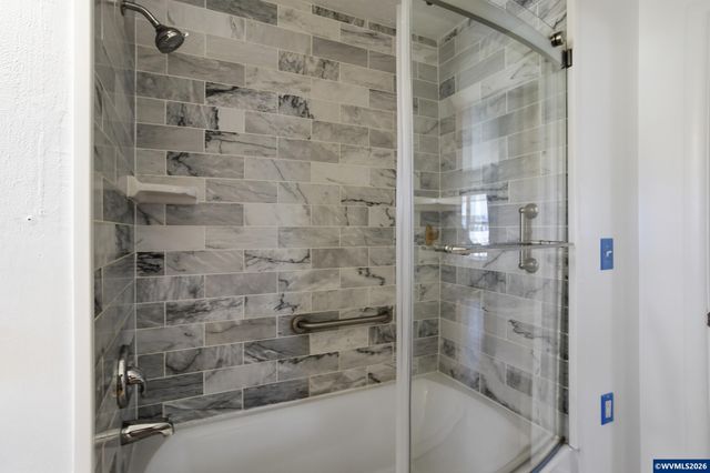 3795 Spicer Dr SE, Albany, OR 97322