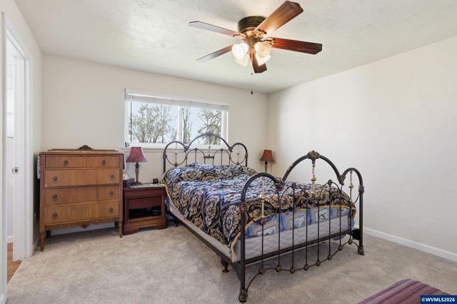 3795 Spicer Dr SE, Albany, OR 97322