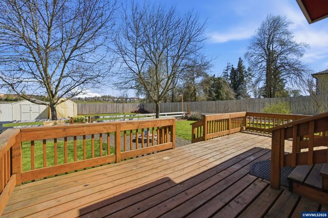 3795 Spicer Dr SE, Albany, OR 97322