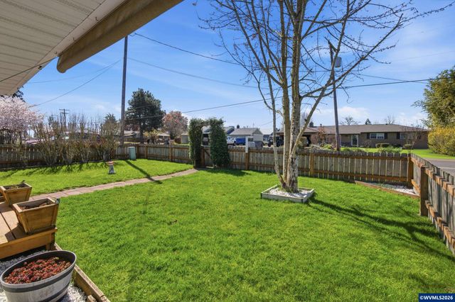 3795 Spicer Dr SE, Albany, OR 97322