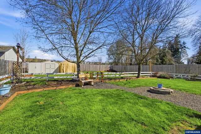 3795 Spicer Dr SE, Albany, OR 97322