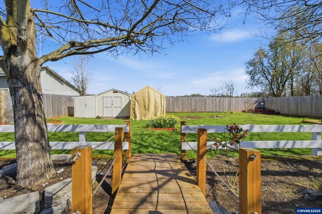 3795 Spicer Dr SE, Albany, OR 97322