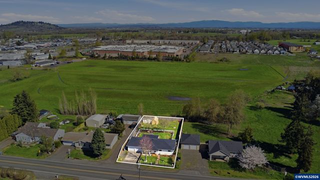 3795 Spicer Dr SE, Albany, OR 97322