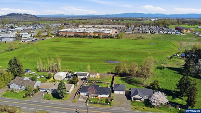 3795 Spicer Dr SE, Albany, OR 97322