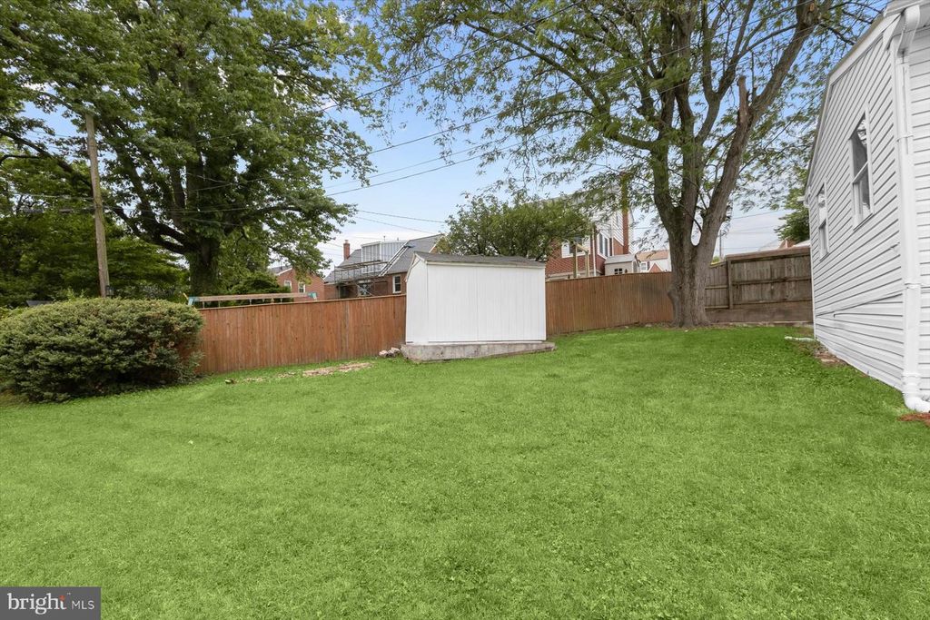Image 2 of property listing at 1512 NEIGHBORS AVE, Baltimore, MD 21237