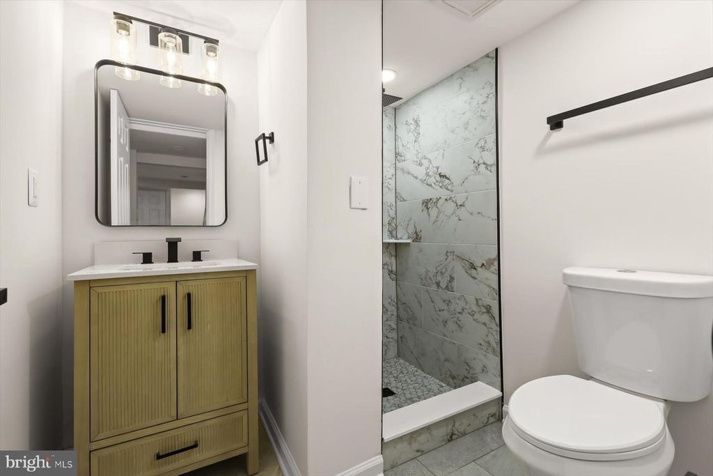 Image 24 of property listing at 1512 NEIGHBORS AVE, Baltimore, MD 21237