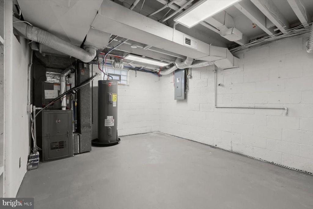 Image 25 of property listing at 1512 NEIGHBORS AVE, Baltimore, MD 21237
