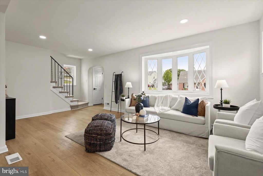 Image 6 of property listing at 1512 NEIGHBORS AVE, Baltimore, MD 21237