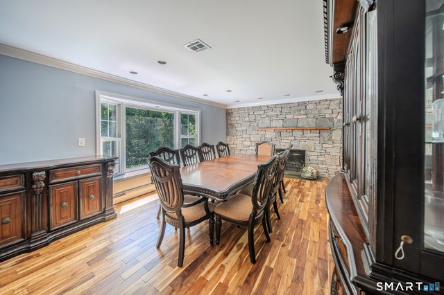 237 Chestnut Hill Road, Stamford, CT 06903
